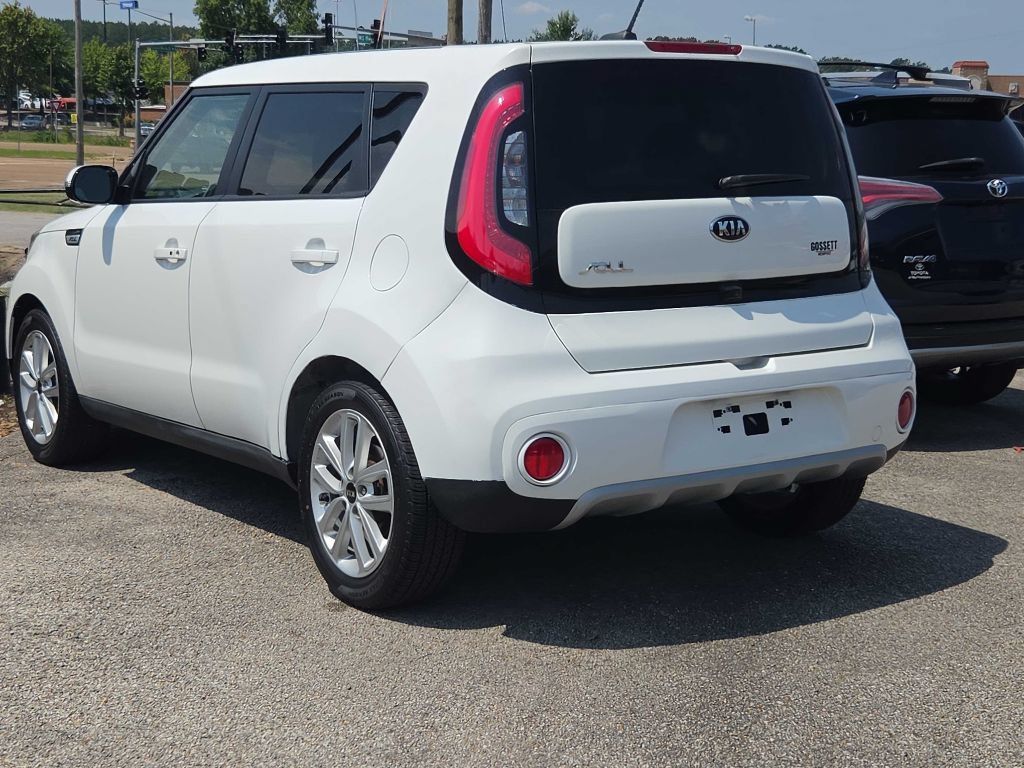 Used 2019 Kia Soul + w/ Primo Package FWD image 3