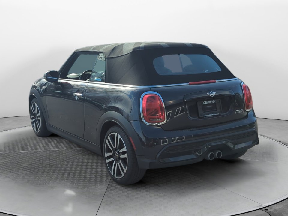 Used 2022 MINI Cooper S w/ Driver Assistance Package image 5