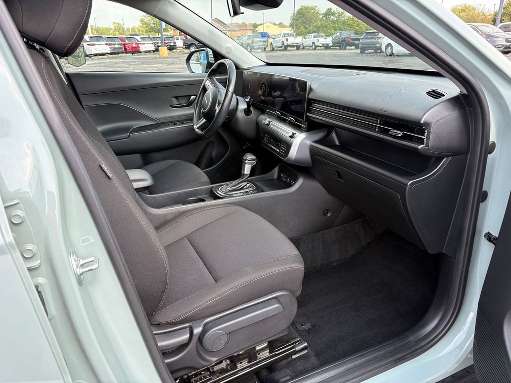 Used 2025 Hyundai Kona SEL AWD/4WD image 10
