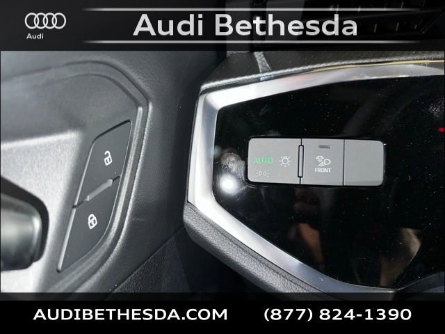 New 2025 Audi Q3 2.0T Premium image 14