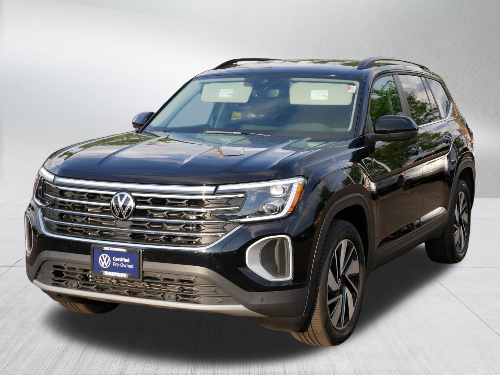 Certified 2026 Volkswagen Atlas SE AWD/4WD image 2