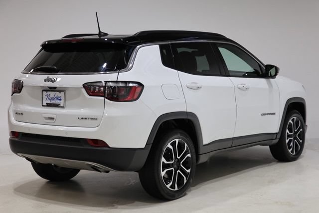 Used 2023 Jeep Compass Limited w/ Sun and Sound Group AWD/4WD image 7