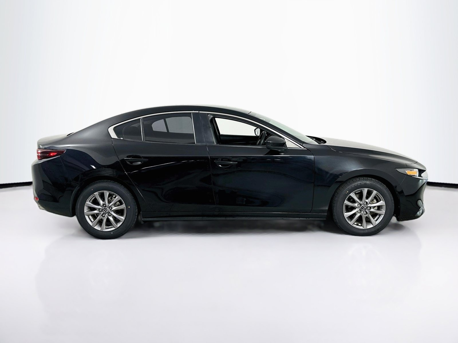 Used 2021 MAZDA MAZDA3 s FWD image 4