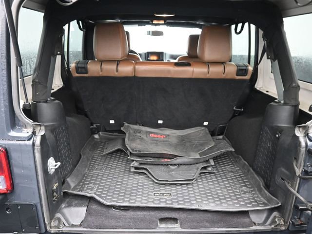 Used 2016 Jeep Wrangler Unlimited Sahara w/ Dual Top Group AWD/4WD image 6