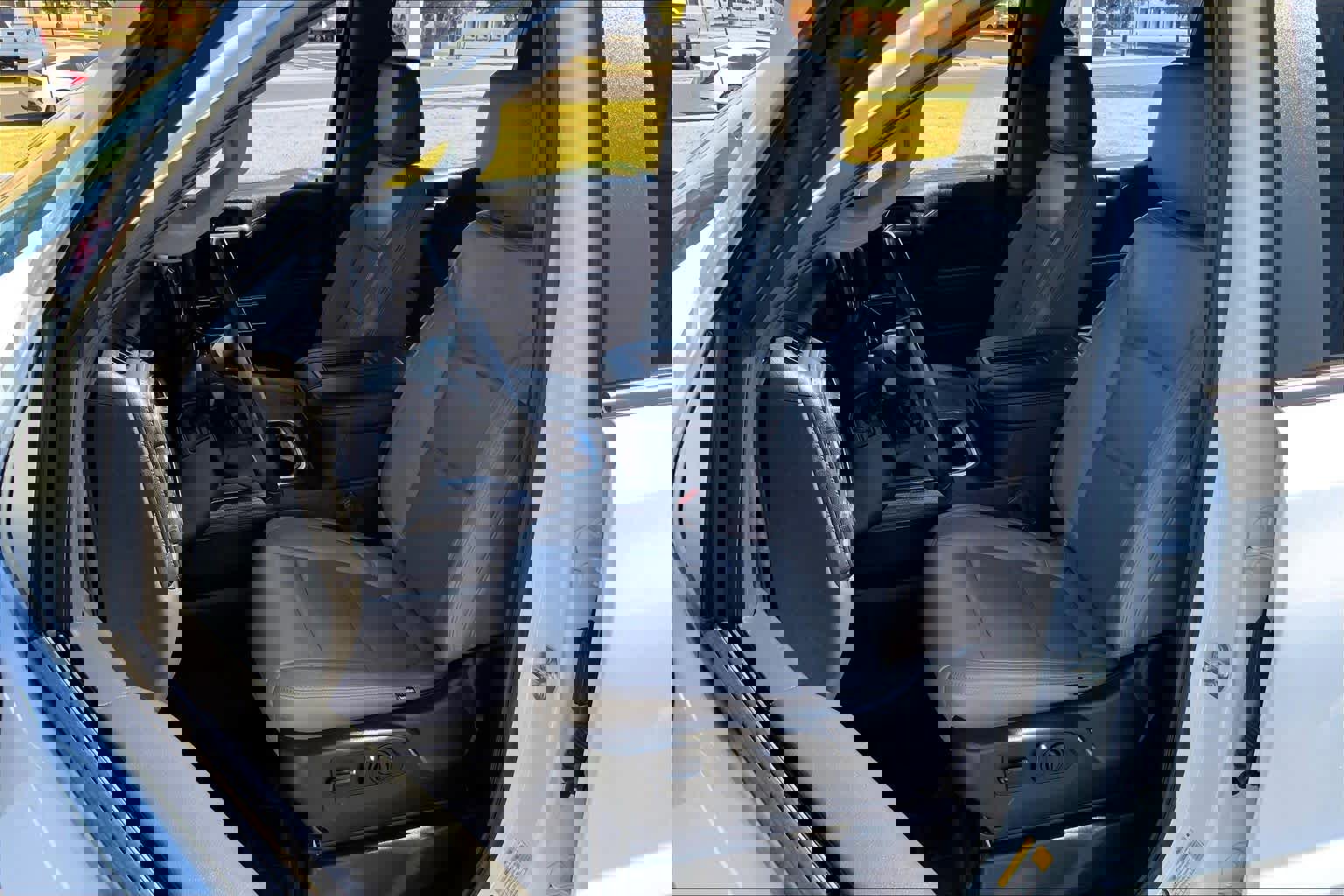 Used 2020 Chevrolet Silverado 1500 RST w/ Texas Edition image 8