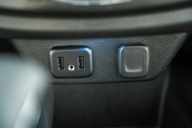 Used 2023 Chevrolet Traverse LS image 23