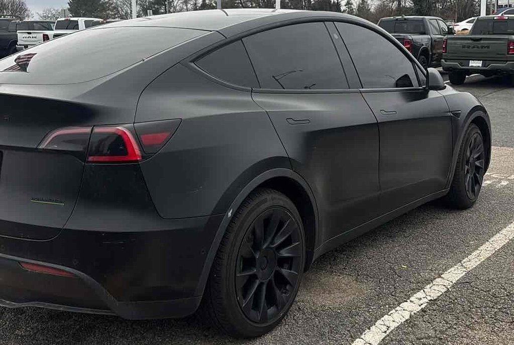 Used 2021 Tesla Model Y Long Range image 6