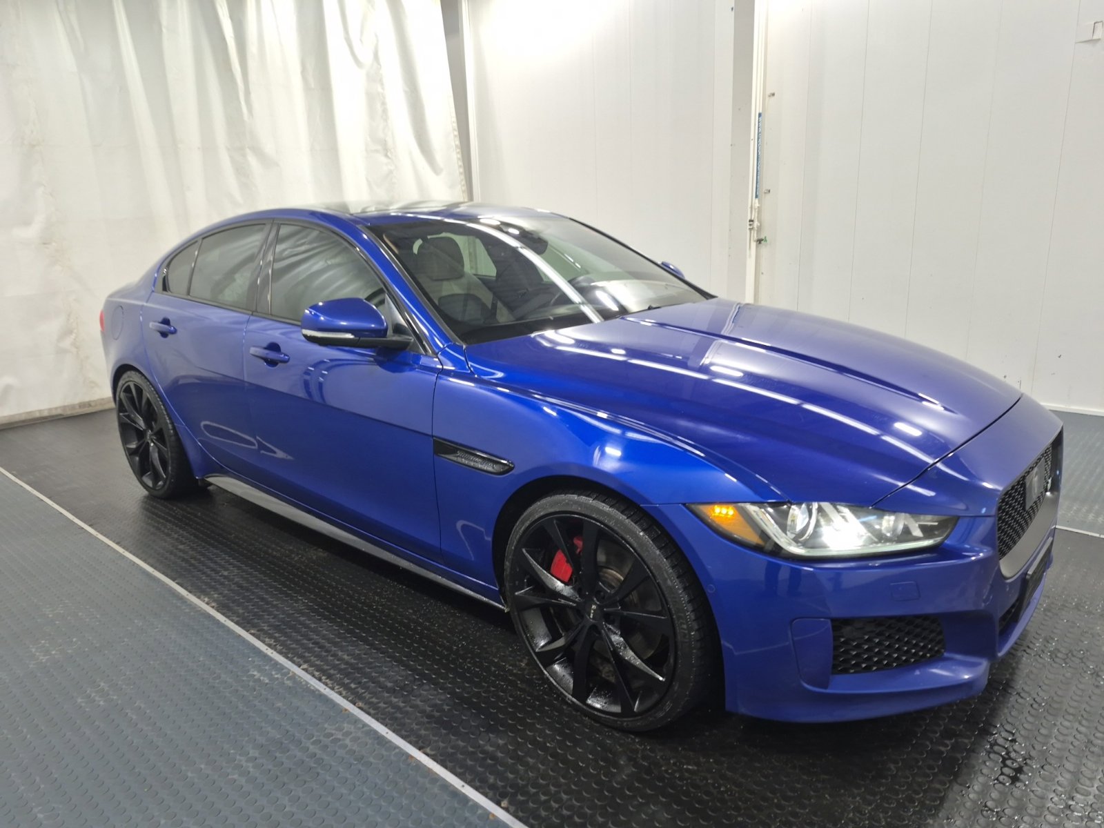 Used 2019 Jaguar XE S AWD/4WD image 6
