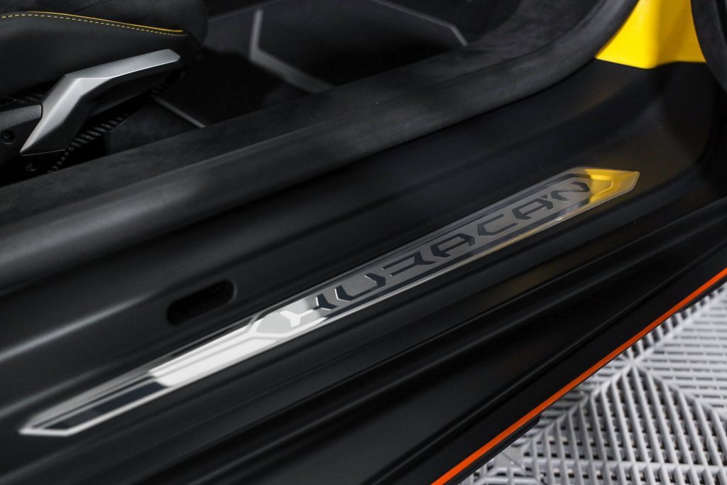 Used 2023 Lamborghini Huracan Sterrato image 26