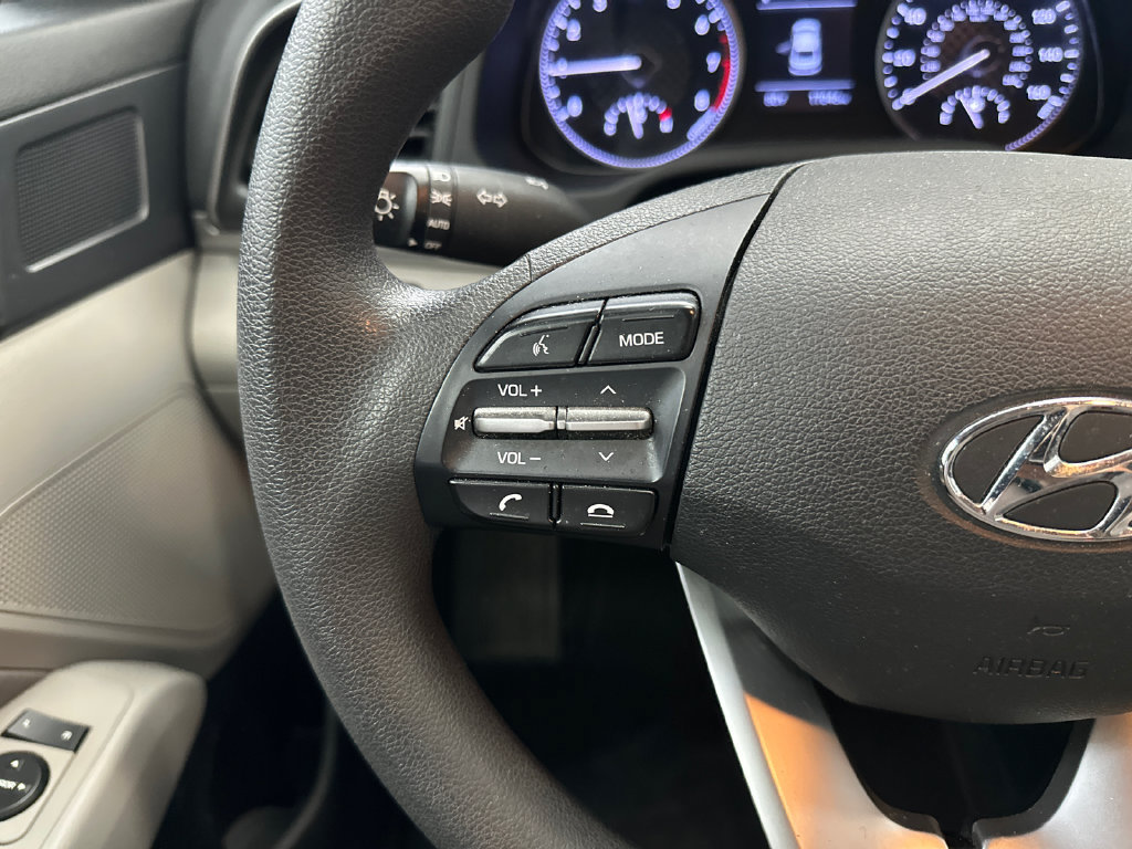 Used 2020 Hyundai Elantra SEL FWD image 23