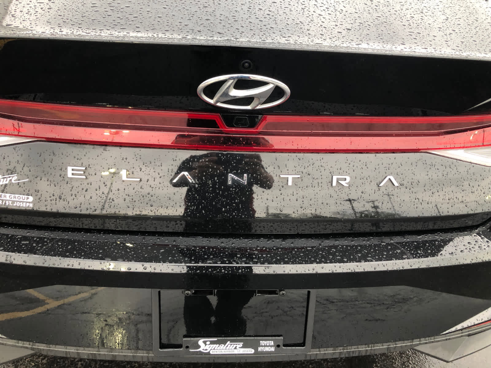 Used 2023 Hyundai Elantra SEL w/ Cargo Package FWD image 27