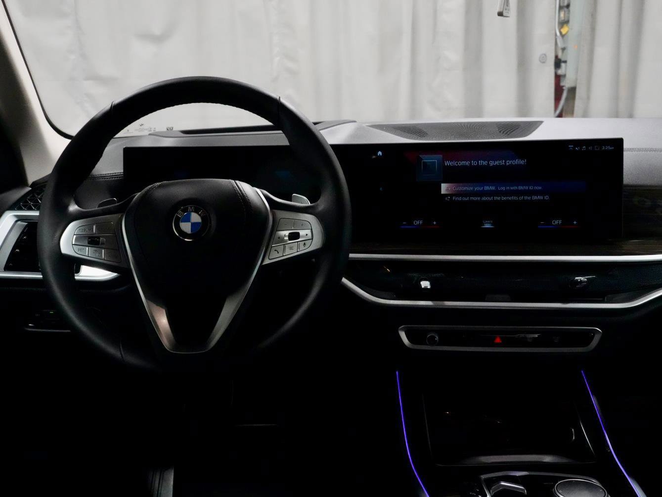 Certified 2023 BMW X7 xDrive40i w/ Parking Assistance Package image 3