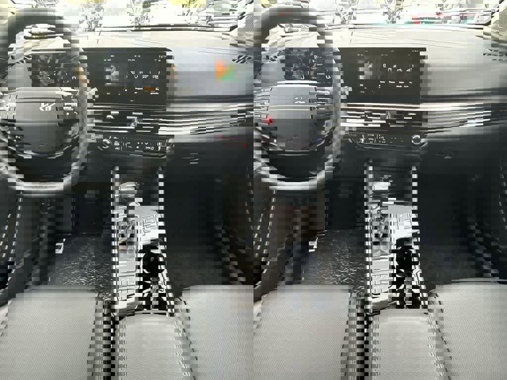 New 2026 Kia Sportage EX image 24