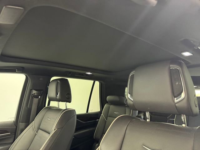 Used 2022 Cadillac Escalade Premium Luxury image 5