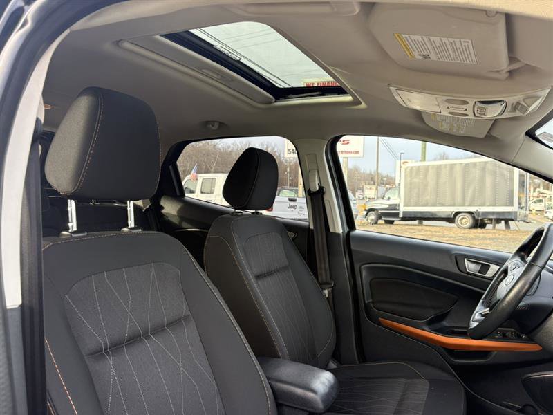 Used 2021 Ford EcoSport SE w/ SE Appearance Package image 17