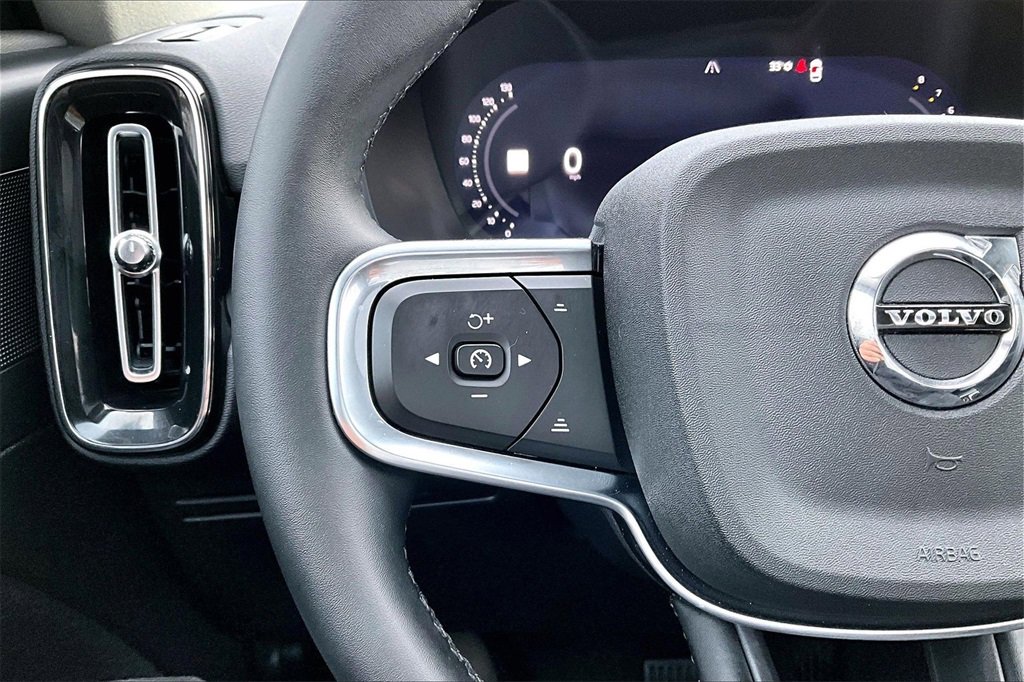 Used 2026 Volvo XC40 B5 Plus w/ Protection Package Premier image 10