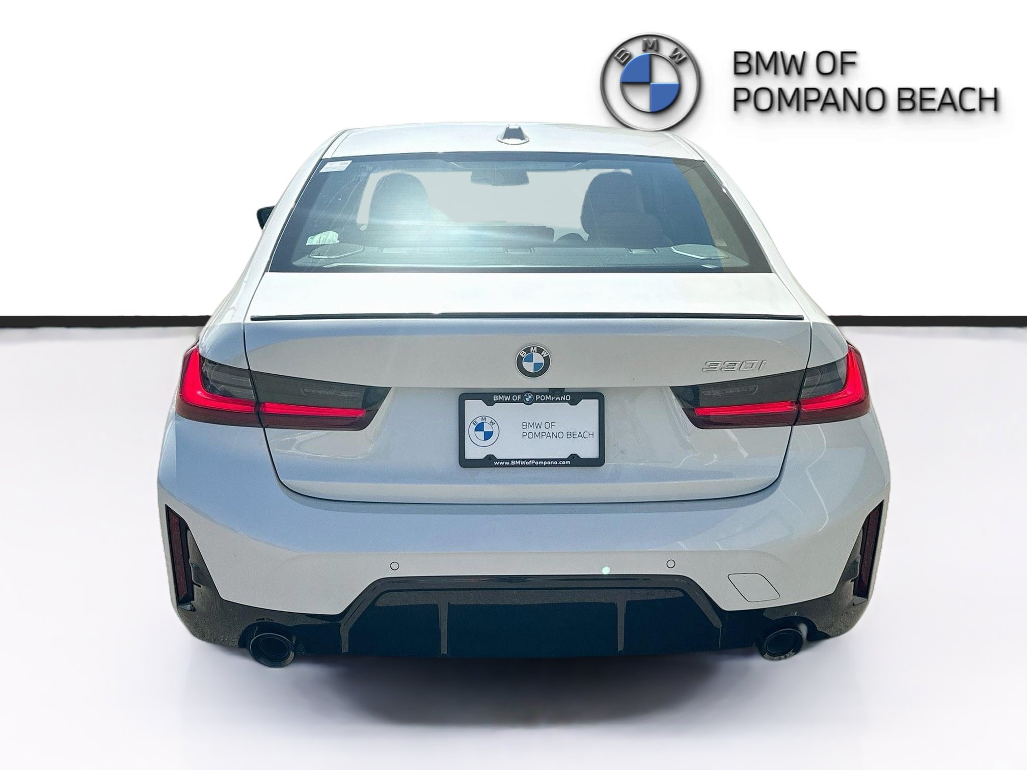 New 2026 BMW 330i Sedan w/ M Sport Package RWD image 5