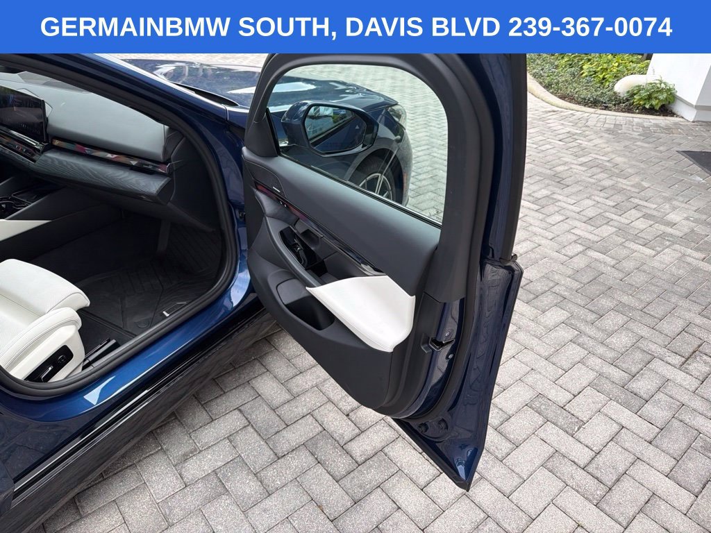 Certified 2026 BMW 530i w/ M Sport Package RWD image 34