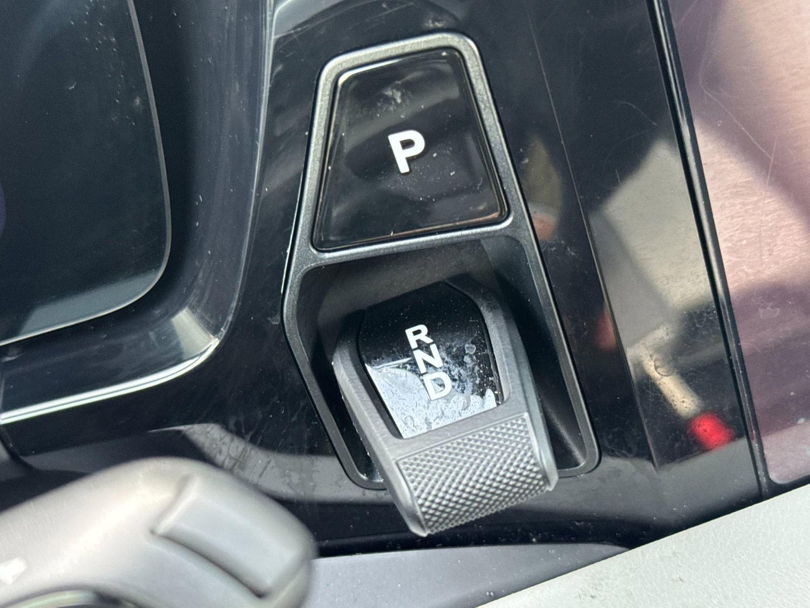 Certified 2025 Porsche Macan Electric RWD image 26