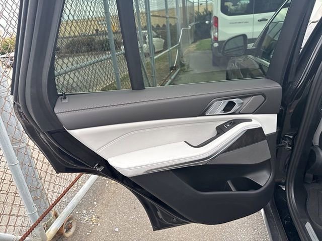 Certified 2025 BMW X5 xDrive50e w/ Climate Comfort Package image 18