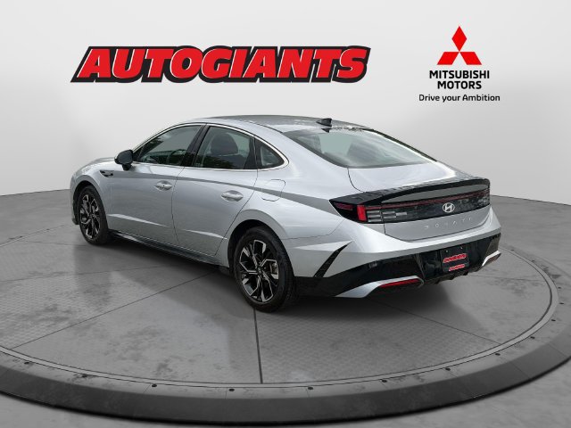 Used 2024 Hyundai Sonata SEL FWD image 4