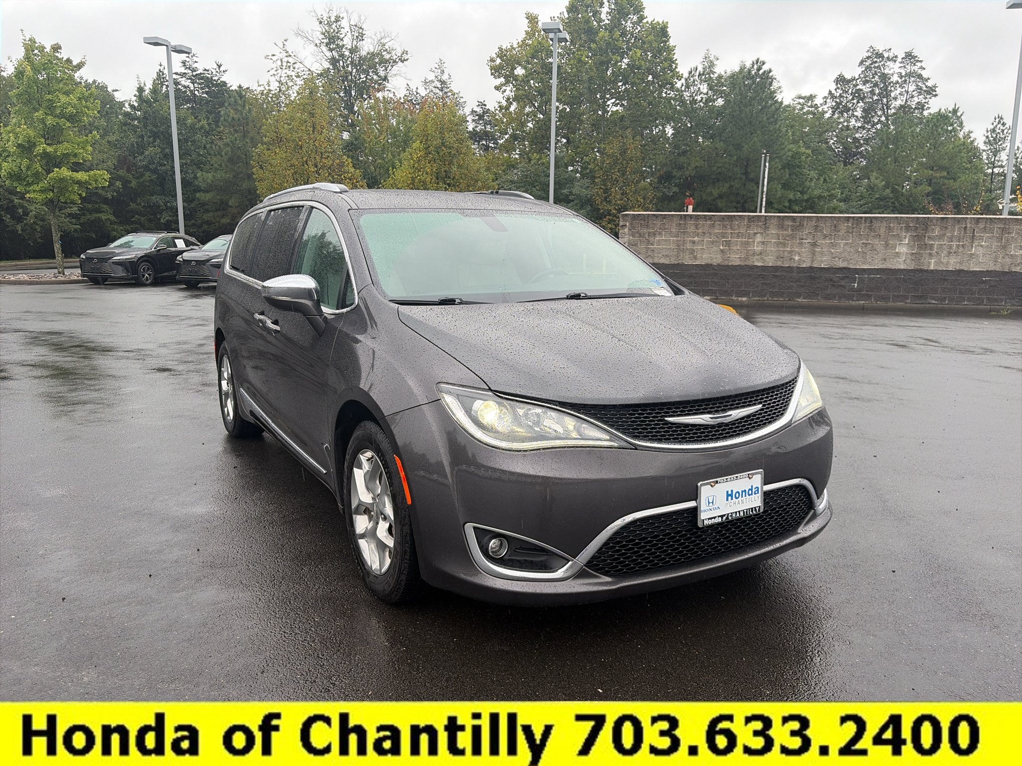 Used 2017 Chrysler Pacifica Limited