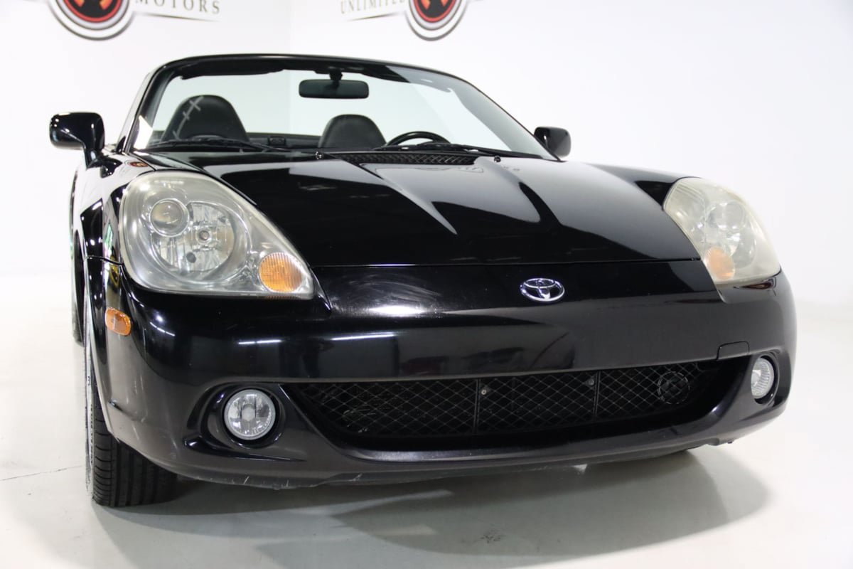 Used 2004 Toyota MR2 RWD image 77