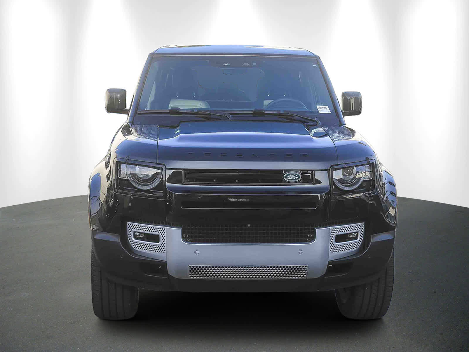 Used 2024 Land Rover Defender 110 SE image 2