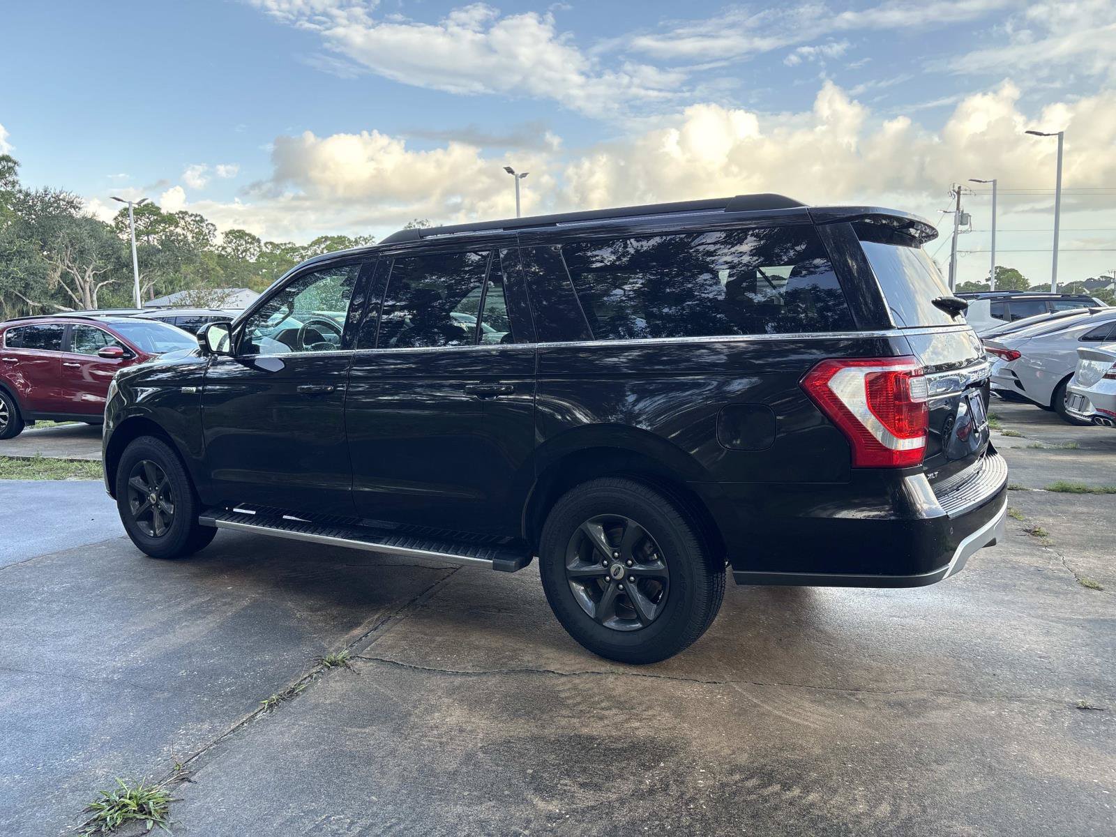 Used 2021 Ford Expedition Max XLT AWD/4WD image 5
