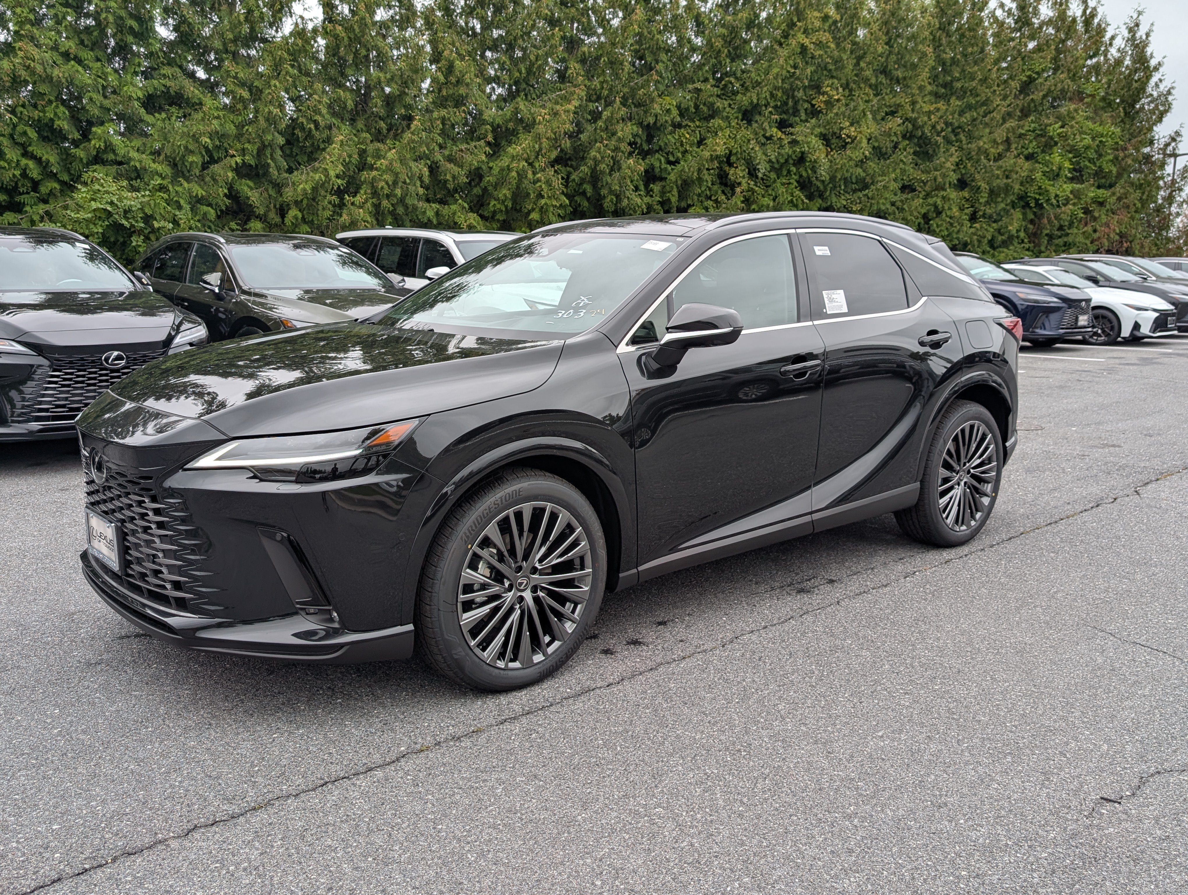 New 2026 Lexus RX 450h AWD w/ Convenience Package image 4