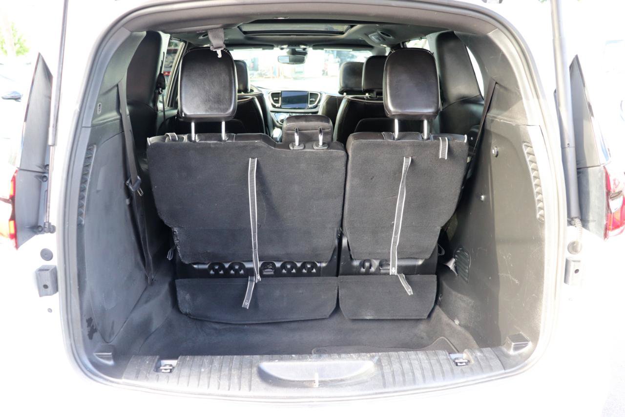 Used 2026 Chrysler Pacifica Limited FWD image 62