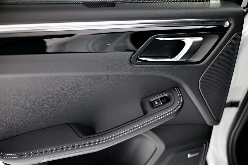 New 2026 Porsche Macan S AWD/4WD image 27