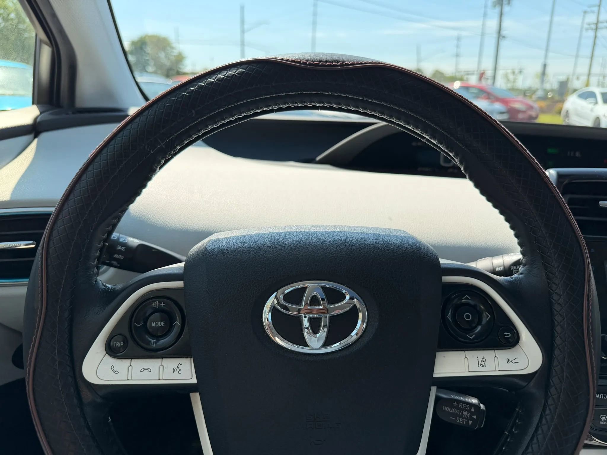 Used 2016 Toyota Prius Three w/ Advanced Technology Package FWD image 28