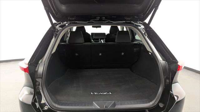 Used 2021 Toyota Venza LE image 18