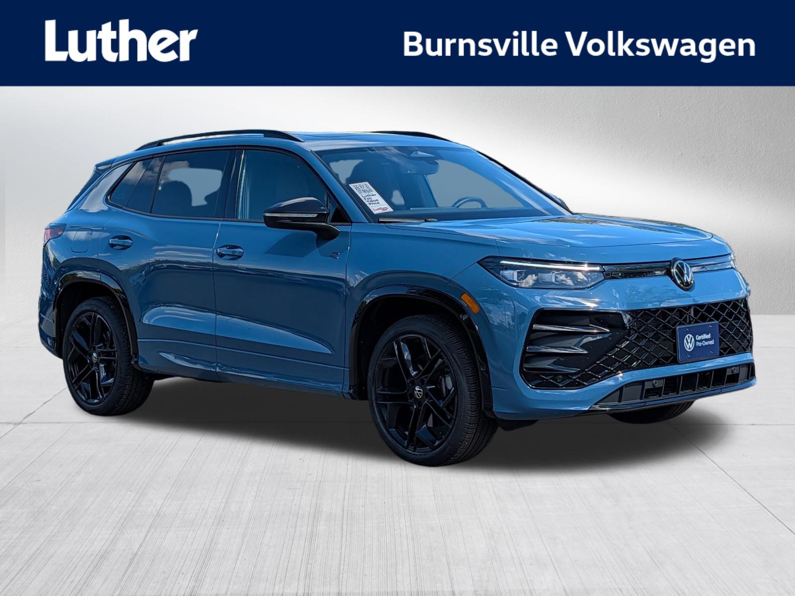 Certified 2026 Volkswagen Tiguan SE R-Line AWD/4WD image 1