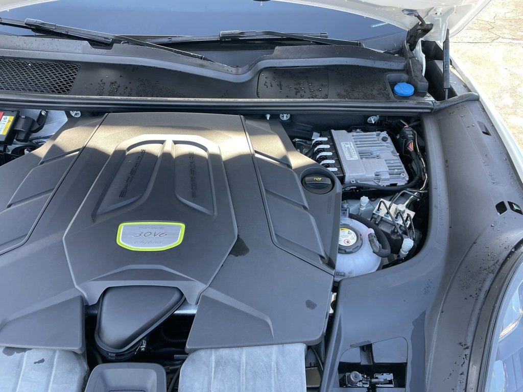 Used 2021 Porsche Cayenne Base image 49