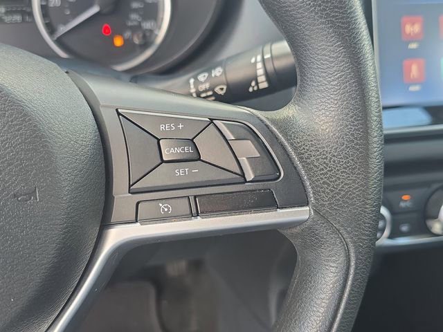 Used 2021 Nissan Versa S FWD image 31