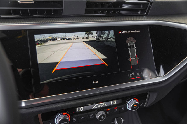 Certified 2025 Audi Q3 2.0T Premium w/ Convenience Package image 13