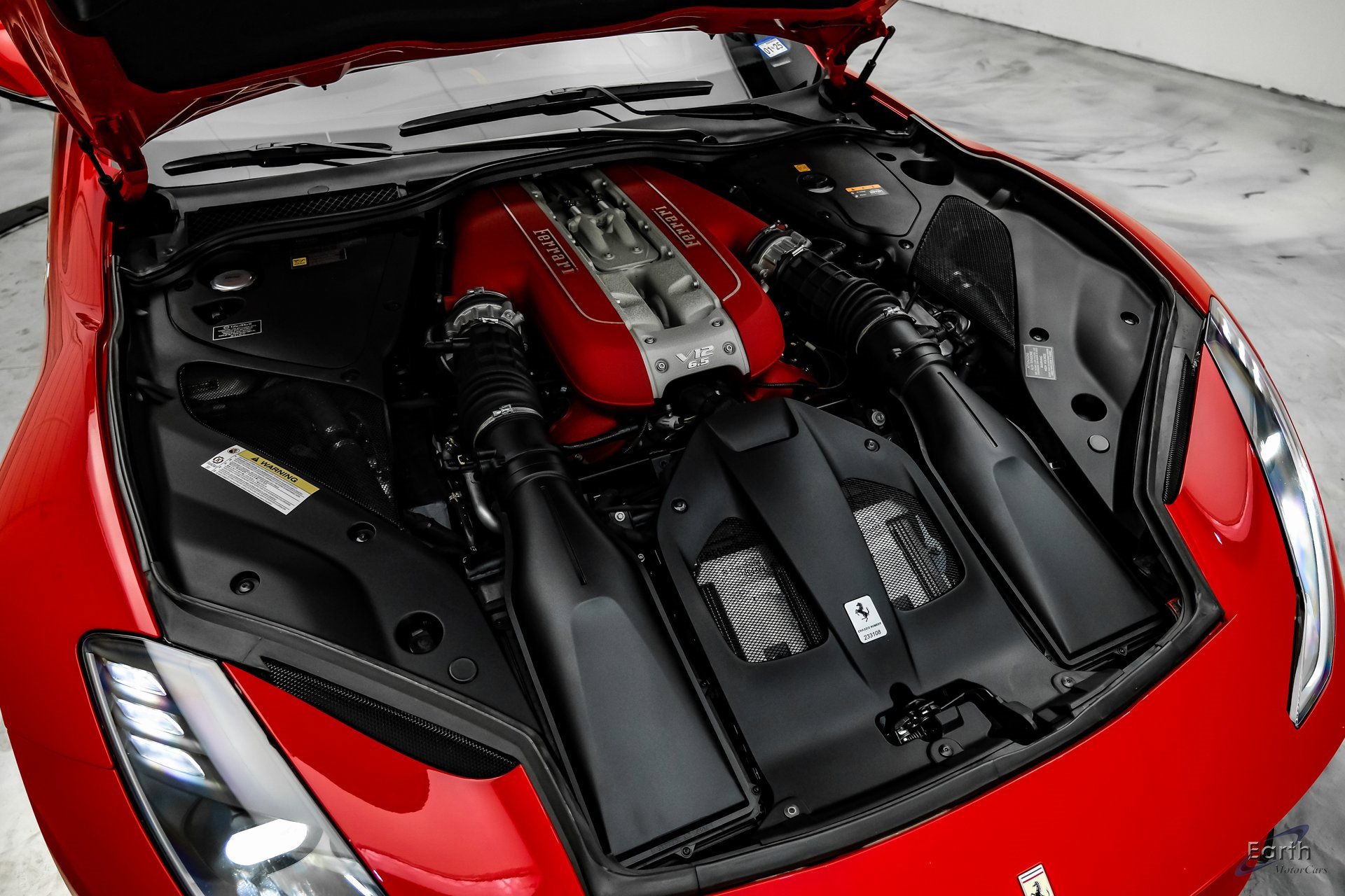 Used 2018 Ferrari 812 Superfast image 99