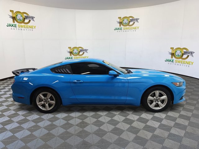 Used 2017 Ford Mustang Coupe image 11