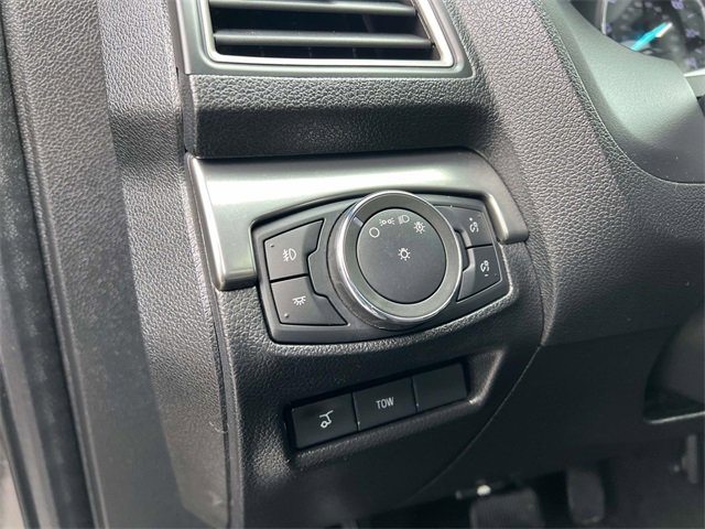 Certified 2018 Ford Explorer XLT w/ Equipment Group 202A image 13