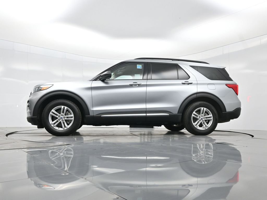 Used 2024 Ford Explorer XLT w/ Equipment Group 202A image 52