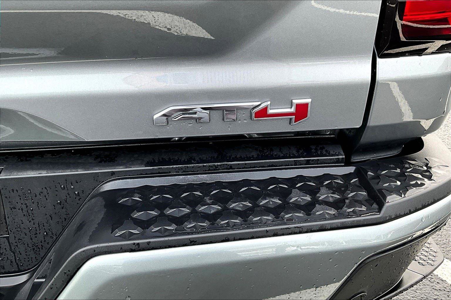 New 2025 GMC Canyon AT4 w/ Nightfall Edition image 9