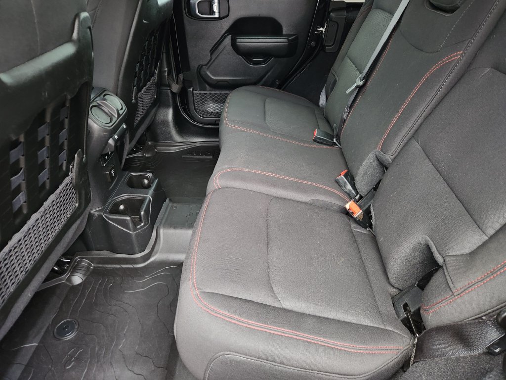 Used 2023 Jeep Wrangler Unlimited Rubicon AWD/4WD image 29