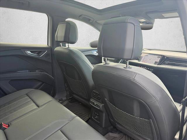 Used 2023 Audi Q4 e-tron Premium Plus w/ Premium Plus RWD image 18