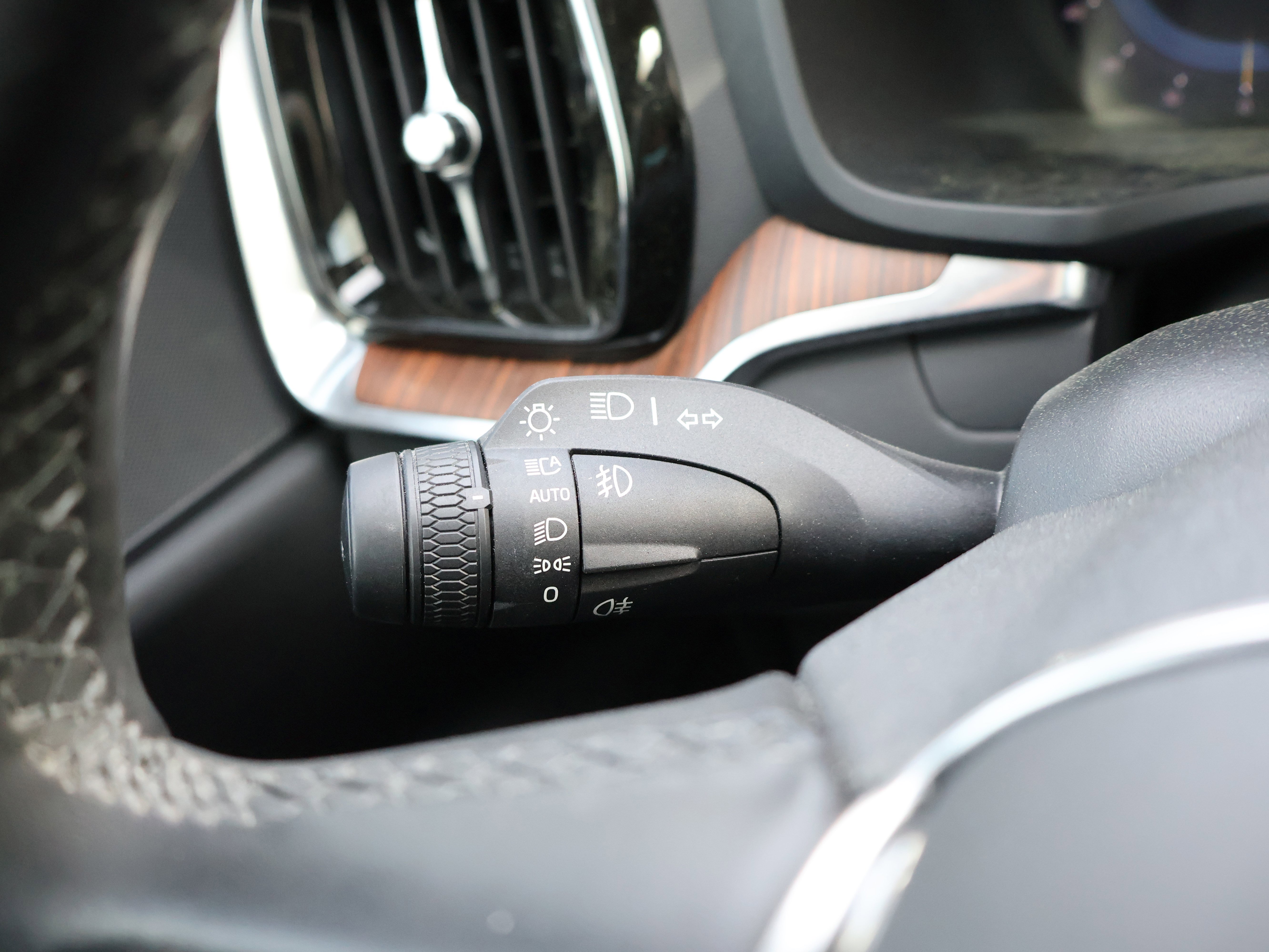 Used 2024 Volvo S60 T8 Plus w/ Climate Package image 28