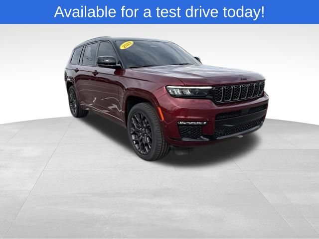 Used 2023 Jeep Grand Cherokee L Summit AWD/4WD image 3