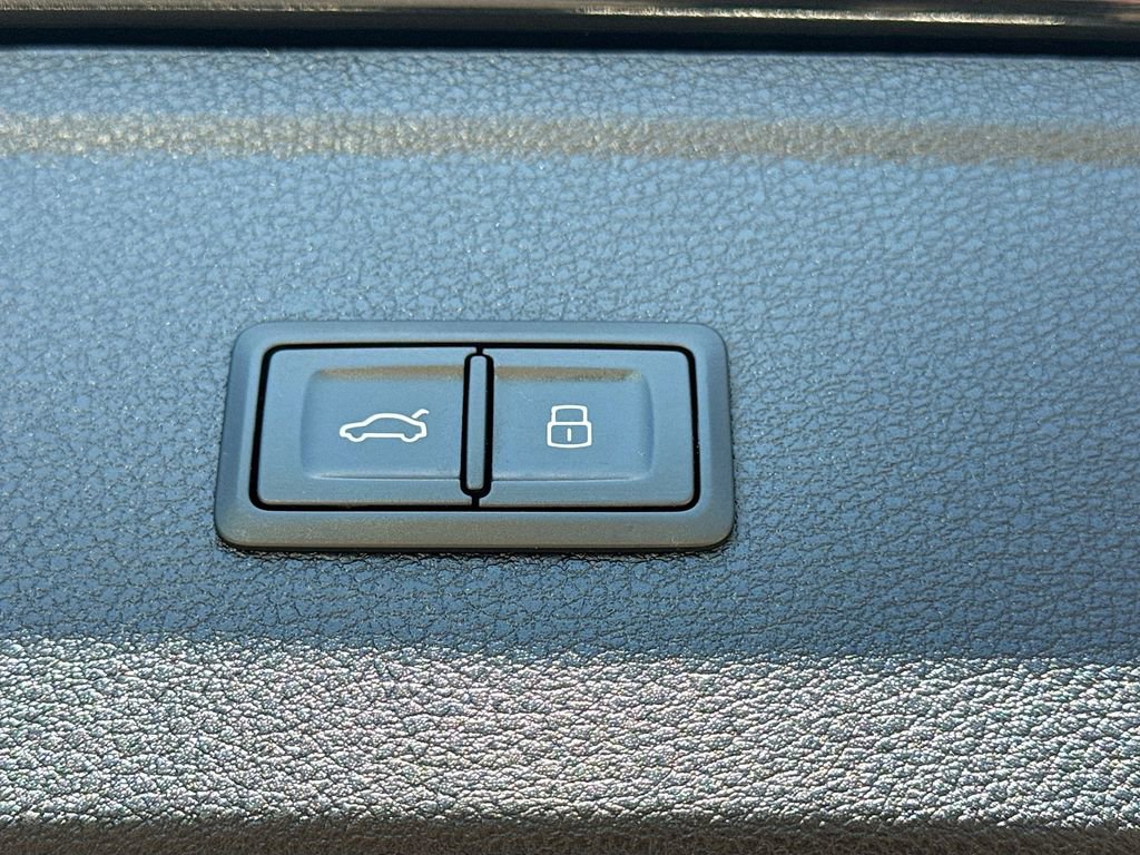 Used 2019 Audi SQ5 Premium Plus w/ Premium Plus Package image 12