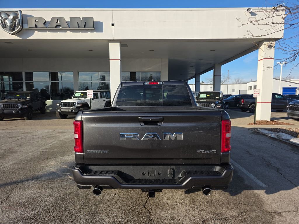 New 2026 RAM 1500 4x4 Crew Cab image 4