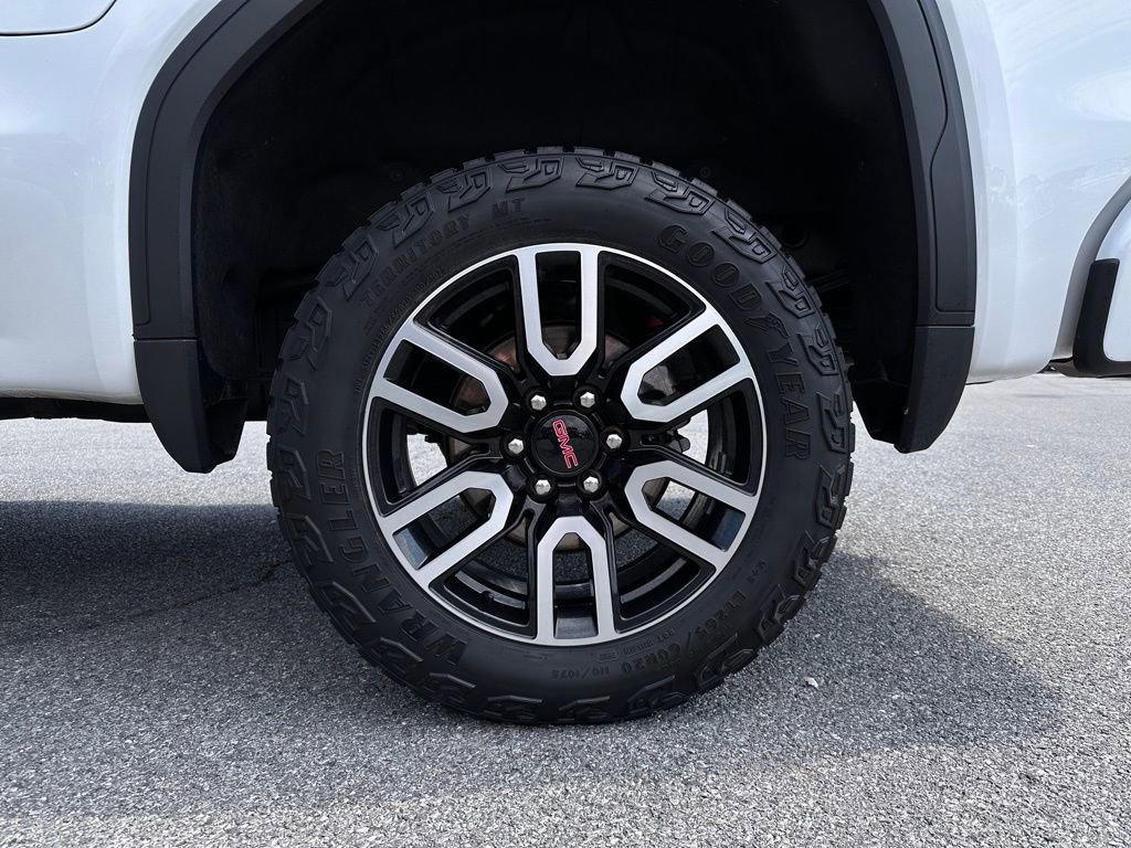Used 2023 GMC Sierra 1500 AT4 w/ Technology Package AWD/4WD image 47